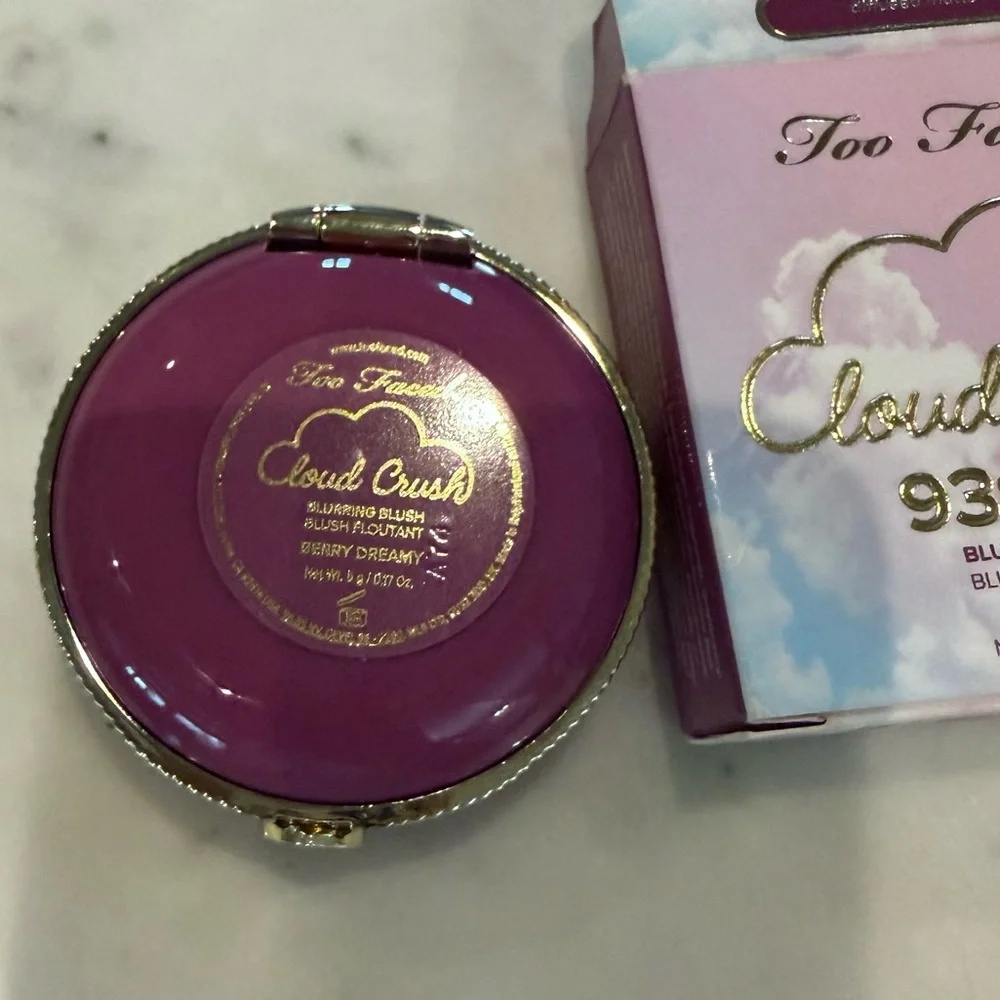 NIB Too Faced Cloud Crush Blush - Berry Dream